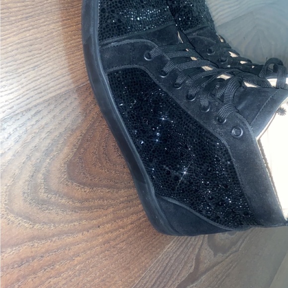 Black - Picture 2 of 4